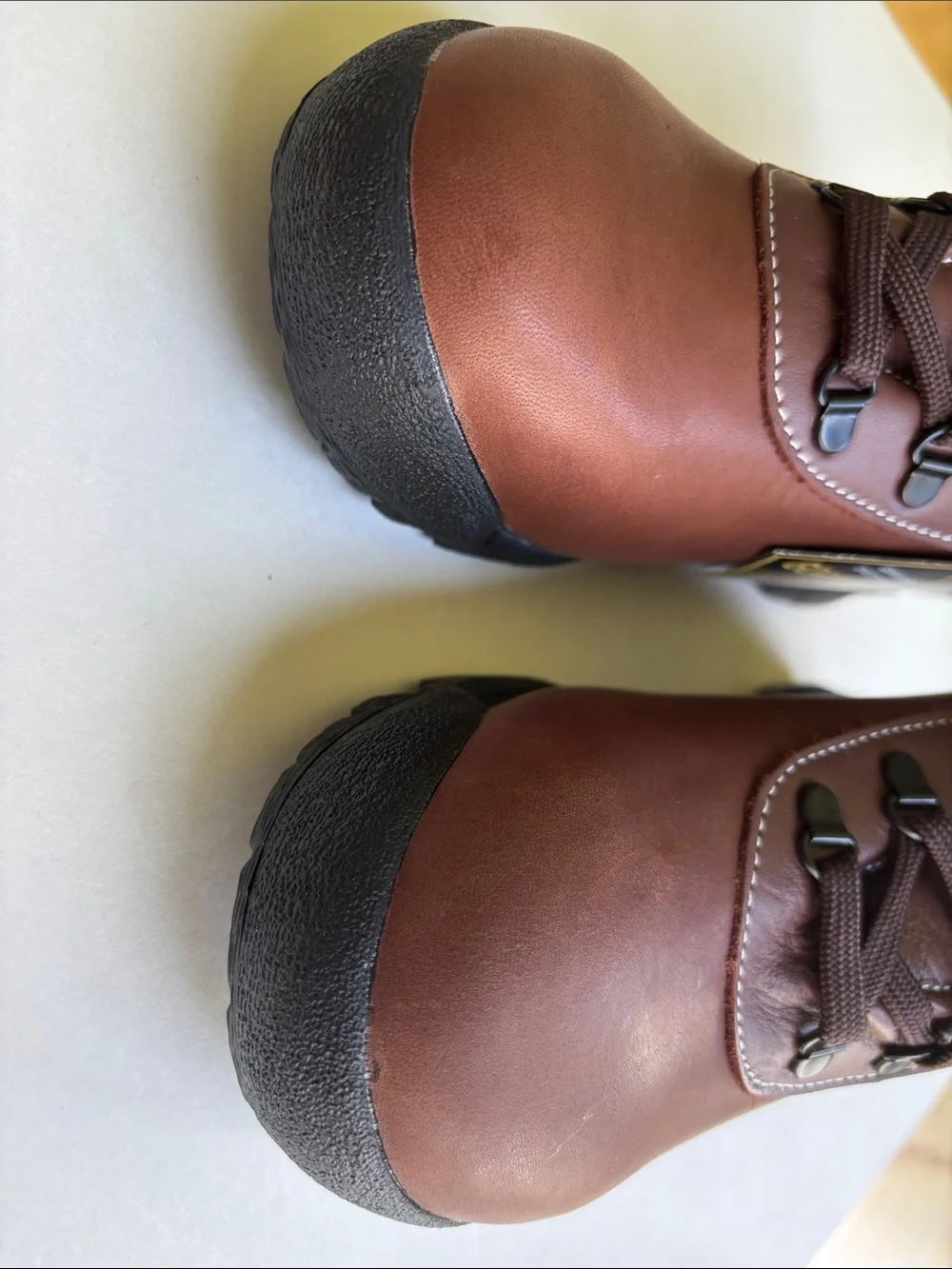 Vasque Sundowner (#7126) Leather Gore Tex Hiking Boots, Size 11, Medium Width